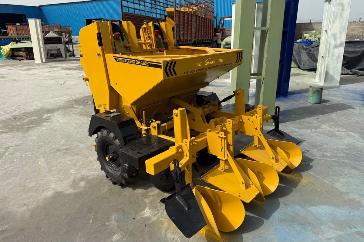 Automatic Potato Planter Bed Type Row Type 30 Inch Manufacturer & Supplier in Punjab India - Bhaike Agriculture Works 2