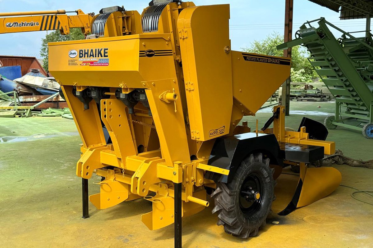 Automatic Potato Planter Bed Type Row Type 30 Inch Manufacturer & Supplier in Punjab India - Bhaike Agriculture Works 3