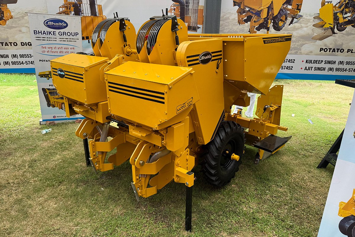 Automatic Potato Planter Heavy Duty Manufacturer & Supplier in India - Bhaike Agriculture Works 1