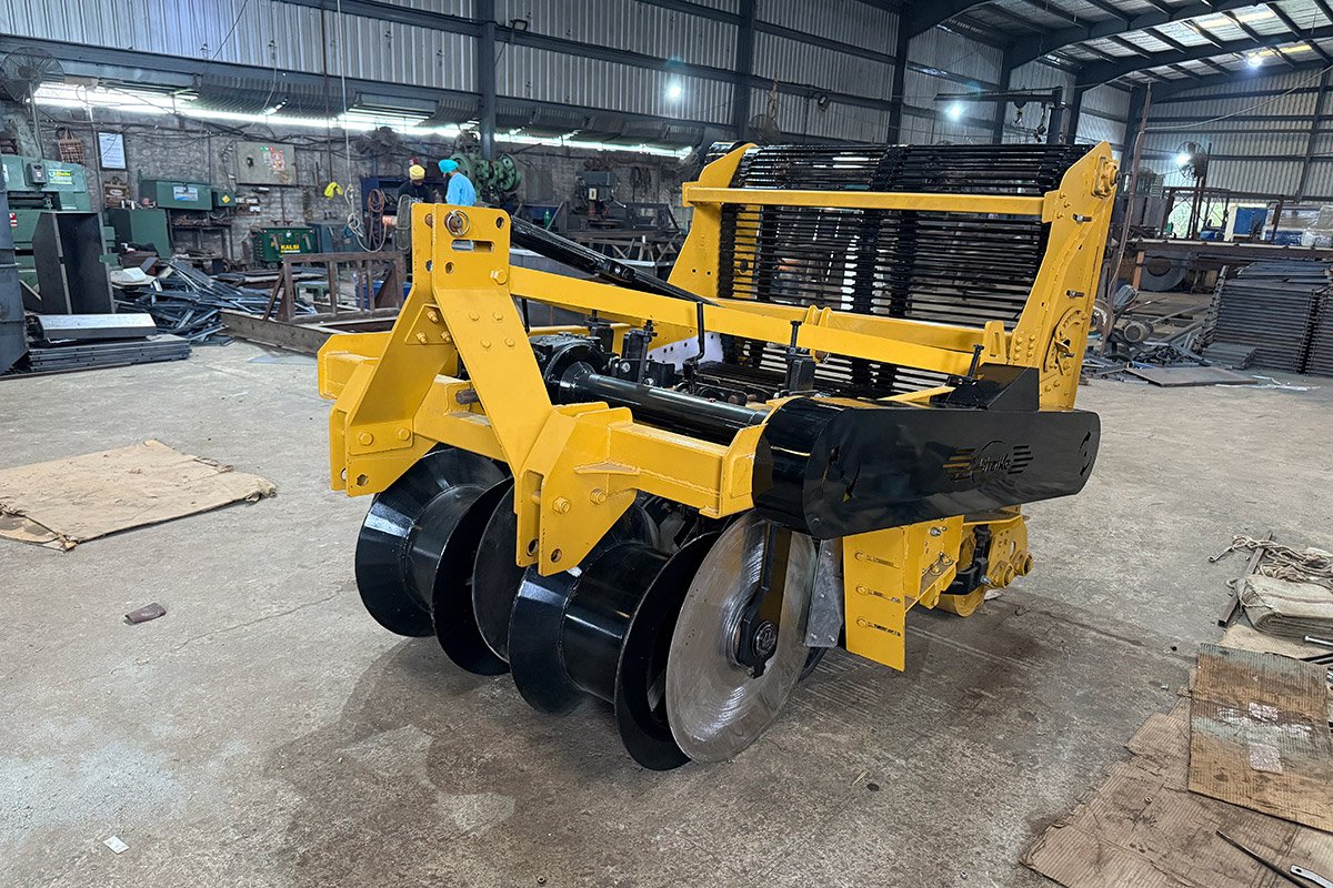 Potato Digger Double Jaal Manufacturer and Supplier in India - Bhaike Agriculture Works